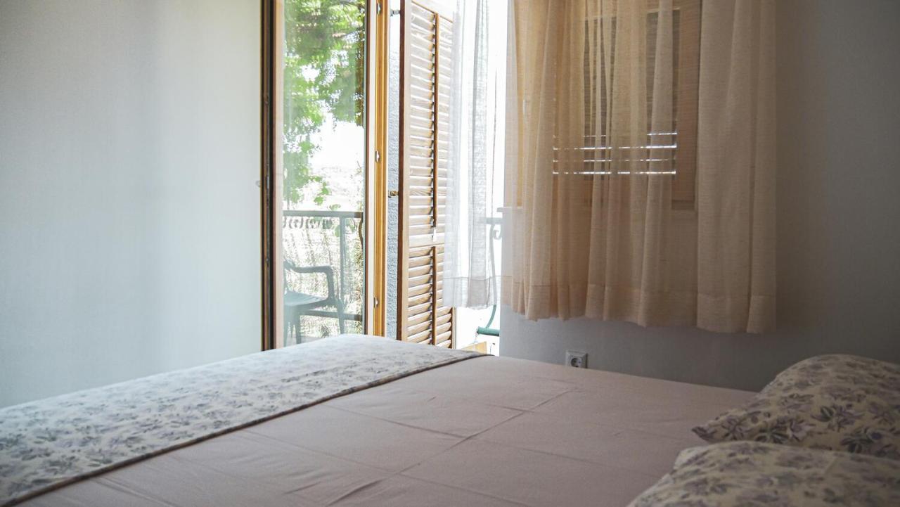Fully Renovated One Bedroom Apartment With A Seaview - A Севід Екстер'єр фото